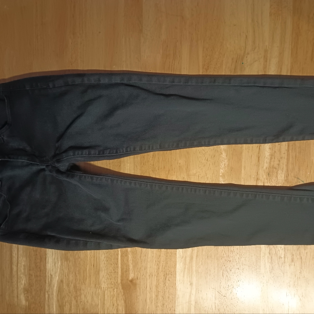 black skinny jeans